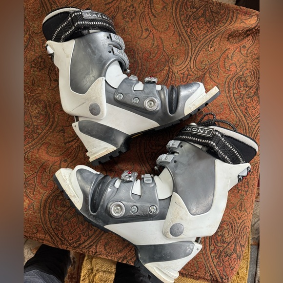 Garmont Elektra Telemark Ski Boots Backcountry 3 Pin G Fit 23 / 24.5  7.5 7 - 8 - Picture 3 of 16